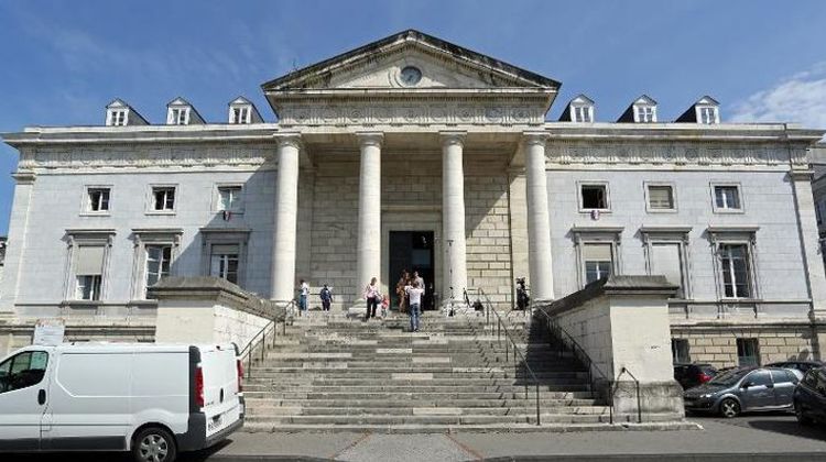 BEARN tribunalPau