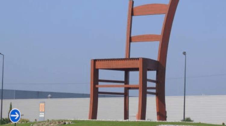 Dans les Landes, 1.500 chaises fabriquées pour Notre-Dame de Paris