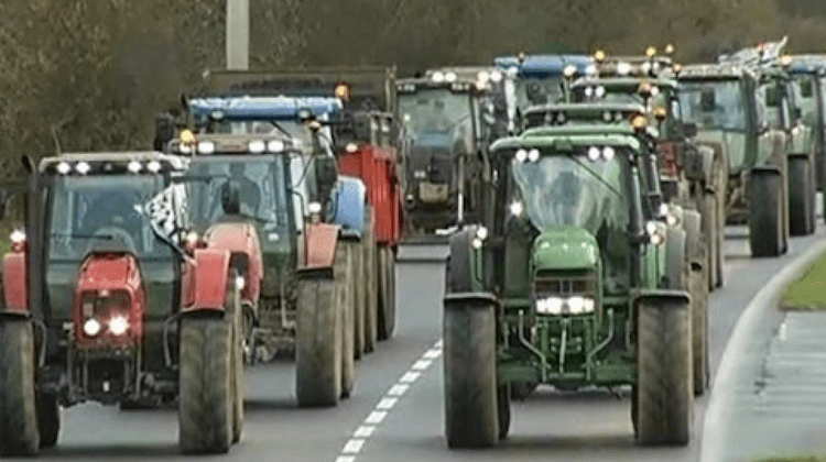 AGRICULTEURS TRACTEURS