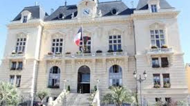 TRANSITION - Andrée Doubrère élue maire de Tarbes