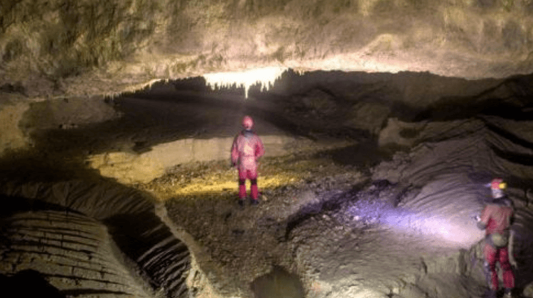 BAZIAN GROTTE 2