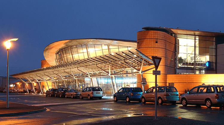 AEROPORT PAU *