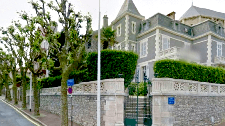 VILLA LOLA