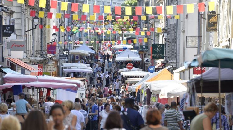 BONNES AFFAIRES - Braderie d’été dans le centre de Pau