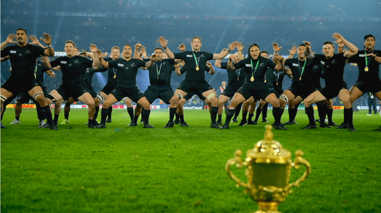 RUGBY ALL BLACK