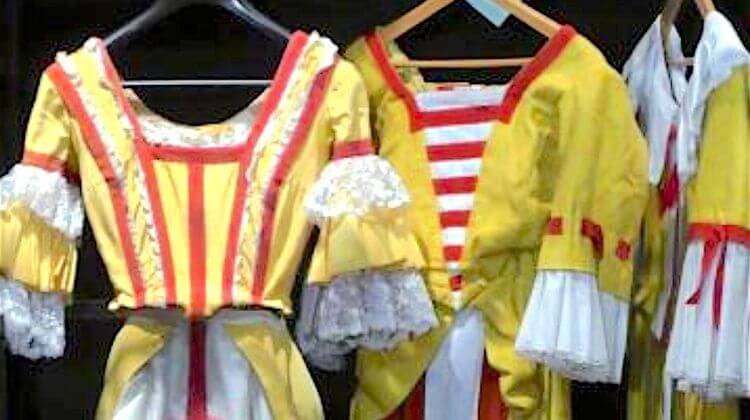 COSTUMES CAPITOLE 5
