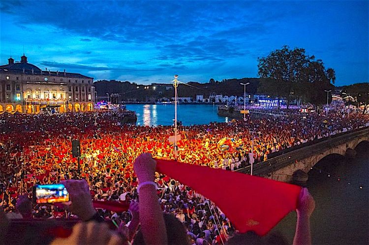 FÊTES DE BAYONNE - La tradition à l’épreuve de la modernité