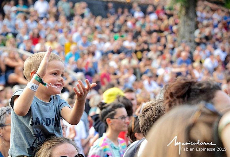MÉGA MUSICALARUE - Stars et pépites mettent le feu à Luxey