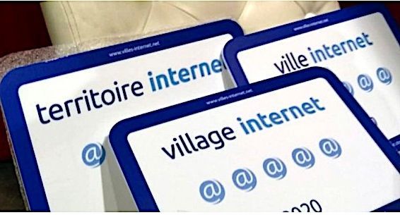 VILLAGE INTERNET