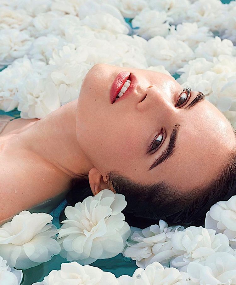 GAUJACQ CHANEL CAMELIA 0