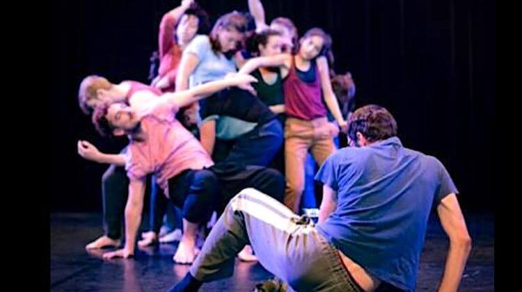 LOURDES DANSE 3