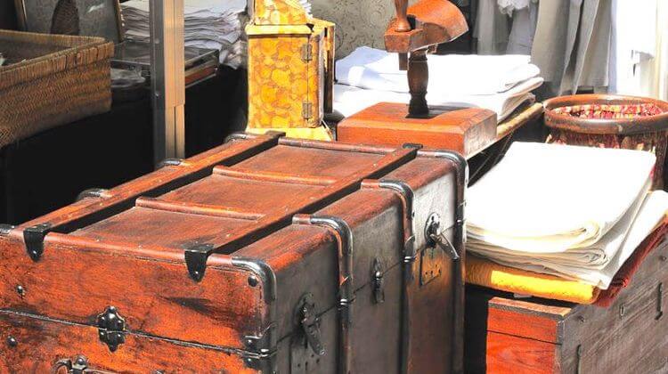 brocante malles et friperie
