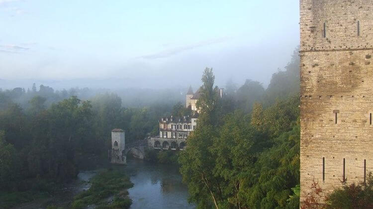sauveterre-dans-la-brume
