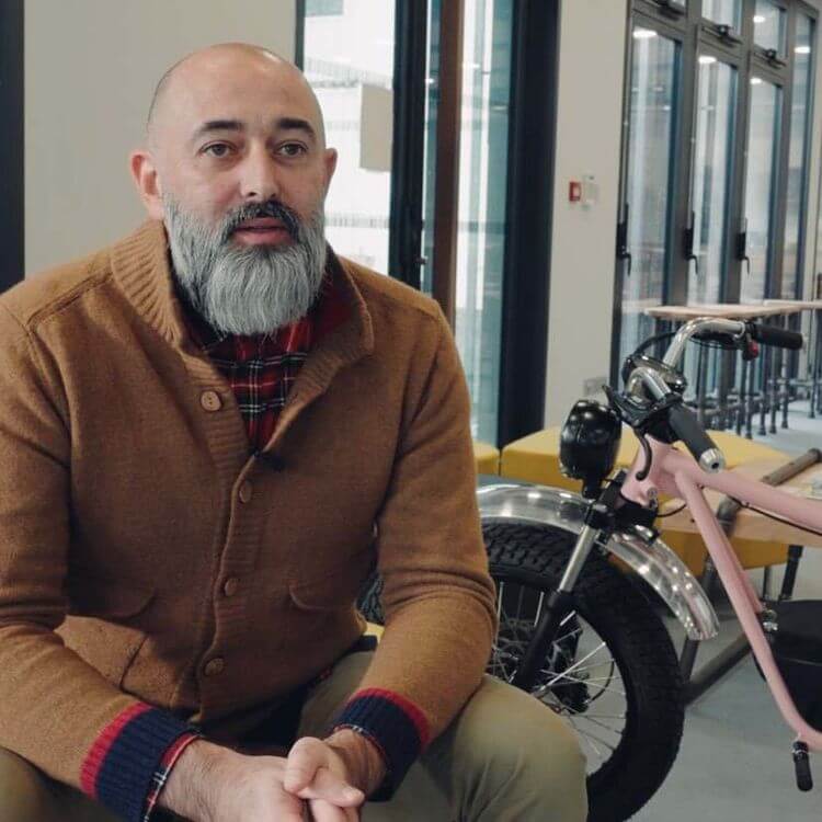 Benoît Marty est le président fondateur de Sodium Cycles, l'entreprise basée dans le Pays basque qui fabrique les motos électriques Xubaka.