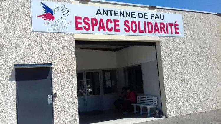 L'entrée de l'antenne de Pau du Secours Populaire.