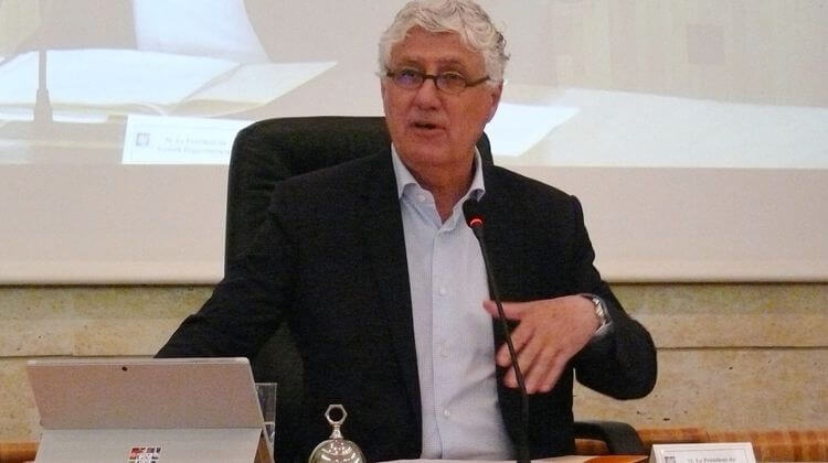 Philippe Martin lorsqu'il était à la présidence du Conseil départemental.
