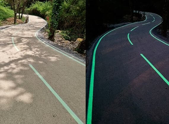 La société Olikrom a développé un marquage photoluminescent pour accroître la visibilité nocturne des usagers sur les routes.