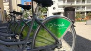 Des vélos IDEcycle sont stationnés à Pau.