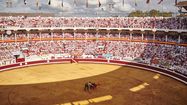 Une corrida se tenant dans les arènes de Dax.