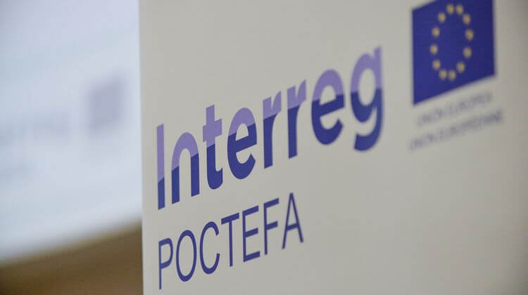 Le logo de l'Interrégion POCTEFA, transfrontalière entre la France et l'Espagne.