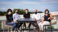 Un collectif d'entrepreneurs du Pays basque ont mis au point une nouvelle génération de masques anti-Covid fabriquée en France.