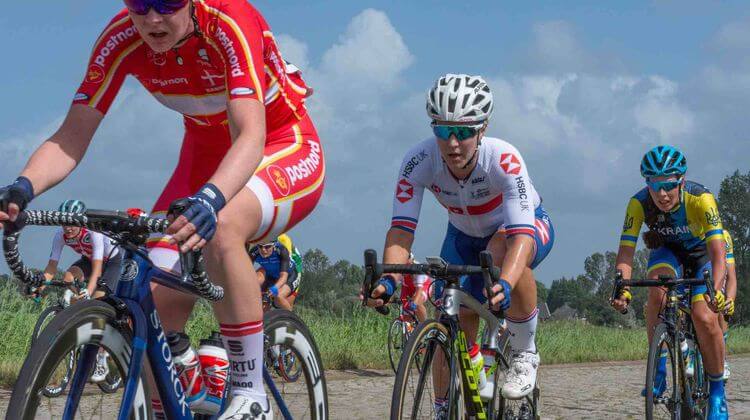 Le Tour Féminin Internation des Pyrénées aura lieu en béarn et Bigorre et mettra en avant les coureures professionnelles du monde entier.