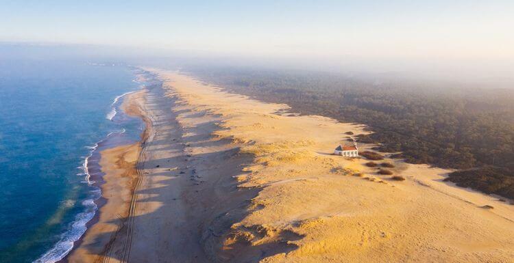 Une photo de la dune de Labenne dans les Landes.
