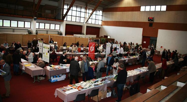 Une vue d'ensemble de la salle polyvalente lors d'une édition du Biltzar des écrivains du Pays basque à Sare.