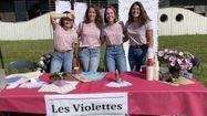 Les quatre étudiantes à l'origine des Violettes de l'UPPA.