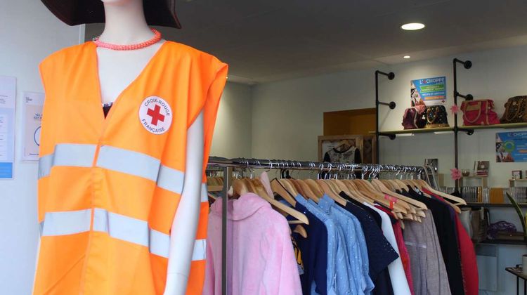 BRADERIE SOLIDAIRE – La Croix Rouge vous attend samedi à Bayonne