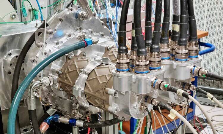 Un moteur à hydrogène conçut par la société Akira Technologies, installée à Bayonne.