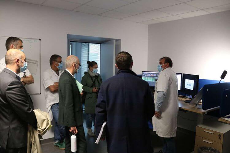 Des professionnels visites la permanence  d'imagerie médicale, mise en place dans le cadre du Plateau d'imagerie médical mutualisé.