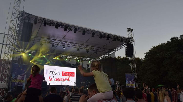 Le concert organisé dans le cadre de Festi'Plaine, à Lons.