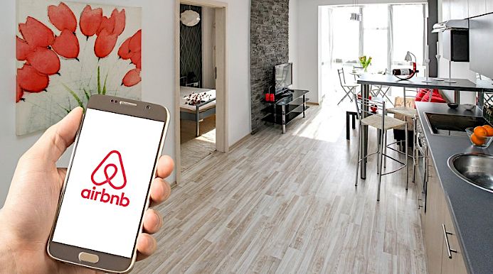 Airbnb a reversé 6,3 millions d’euros de taxes de séjour dans le 64 et le 40