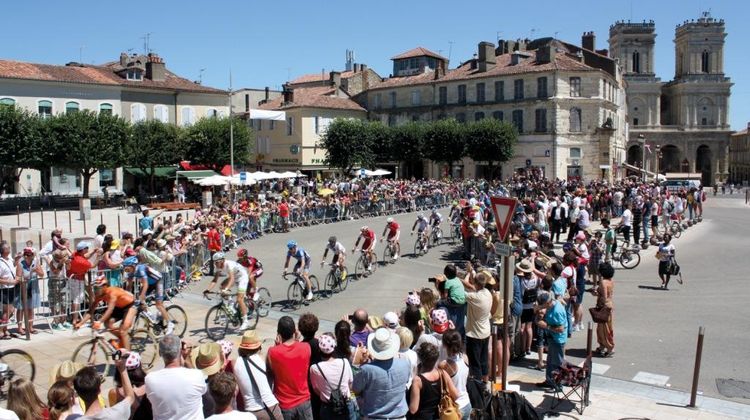 PETITE REINE – Le Tour devrait faire escale à Auch