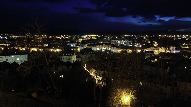 Photo de la ville d'Oloron de nuit