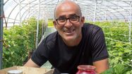 Philippe Sébi, l'actuel gérant des Framboises du Tursan, entouré de quelque-uns de ses produits. Crédit photo : Framboises du Tursan