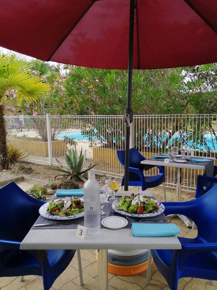 Photo de la terrasse de l'hôtel-restaurant Solenca