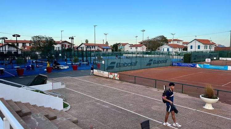 Des cours de tennis et de padel du BO tennis & Padel, à Biarritz.