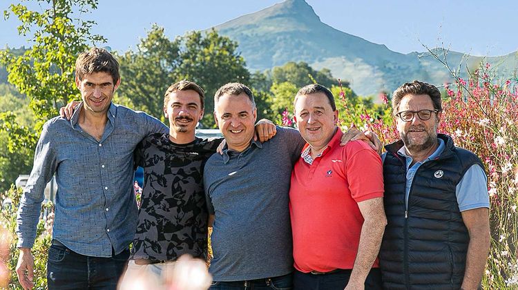 Photos des dirigeants et cadre de chez basco