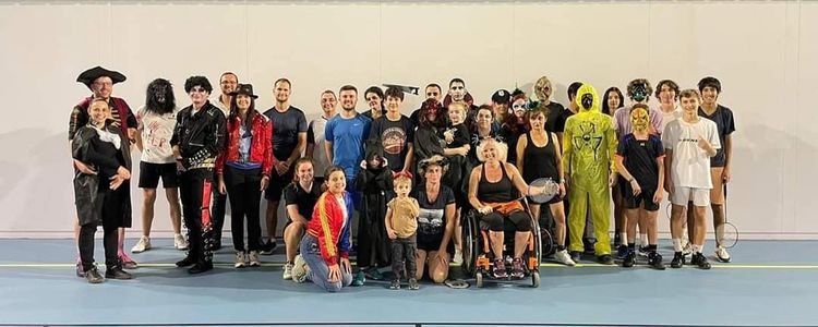 Sylvie Charlet et toute l'équipe de badminton de Mont de Marsan.
