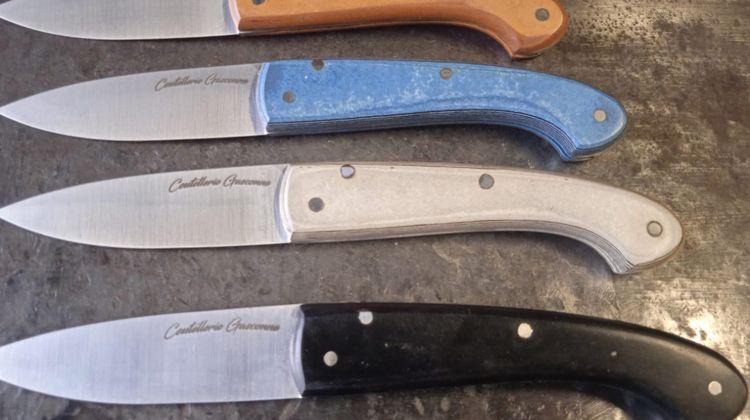 Photo de couteaux fabriqués par la Coutellerie gasconne