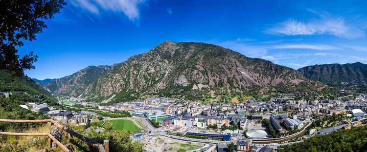 INÉDIT – L’Andorre impose le catalan aux résidents