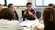 Ève Péré, vice-présidente de l'UPPA en charge de l'orientation et de l'insertion professionnelle, forme les référents du programme SPACE.
