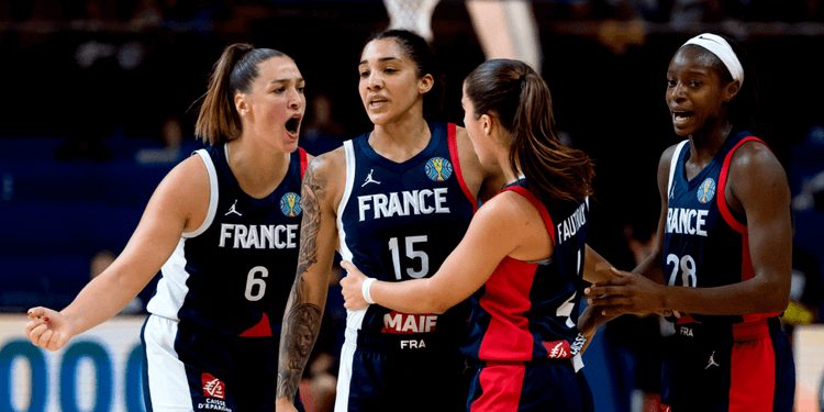 Une photo de l'Équipe de France féminine de basket.
