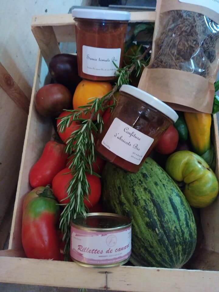 Une sélection des légumes et des confitures réalisées à la Ferme Coumet.