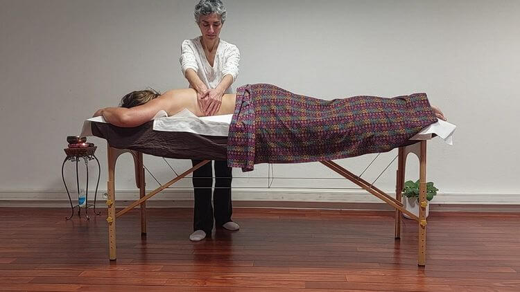 Séance de massage par Sophie Bédourède