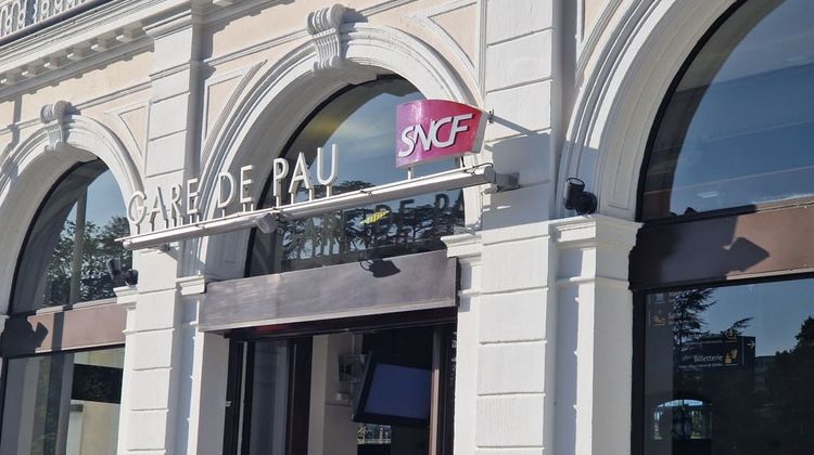 La façade de la Gare de Pau.