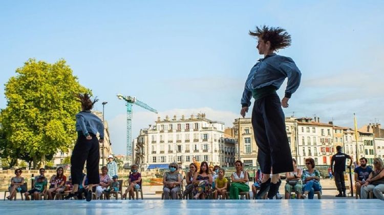 EN VRAC - Paseo à Bayonne, Cali Pic du Midi, Voie Verte ouverte, Fêtes de Madiran, Biarritz Hall Music Festival, Beach Rugby à Mimizan, D'Artagnan à Lupiac.