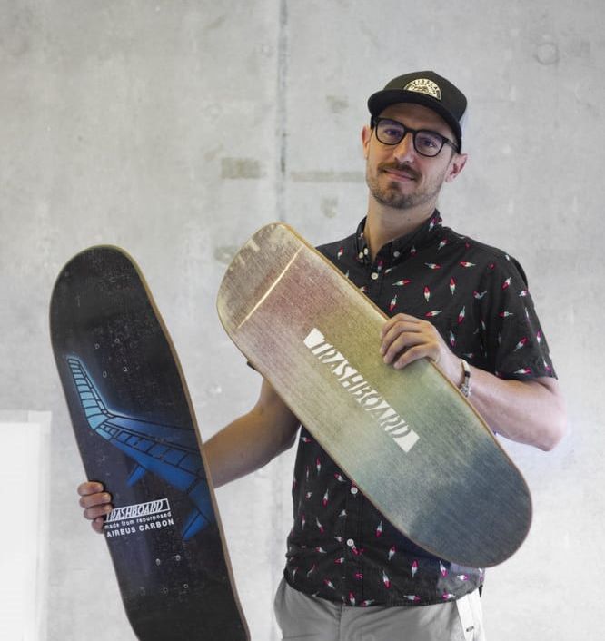 François Jaubert, le fondateur de Trashboard, une planche de skateboard réalisée à partir de carton recyclé.